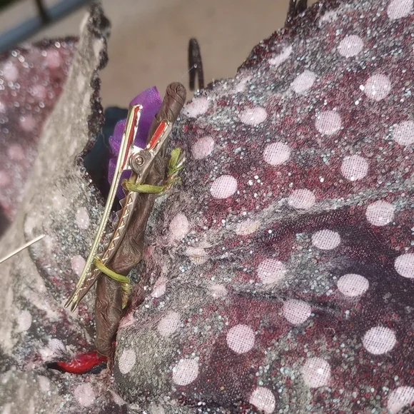 Halloween Butterfly Skull With Clip - Picture 5 of 5